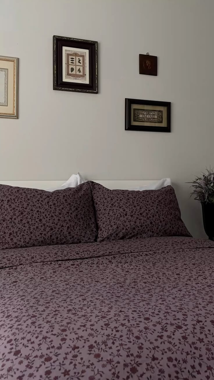 Bella Swan Twilight sheet set styled bedroom