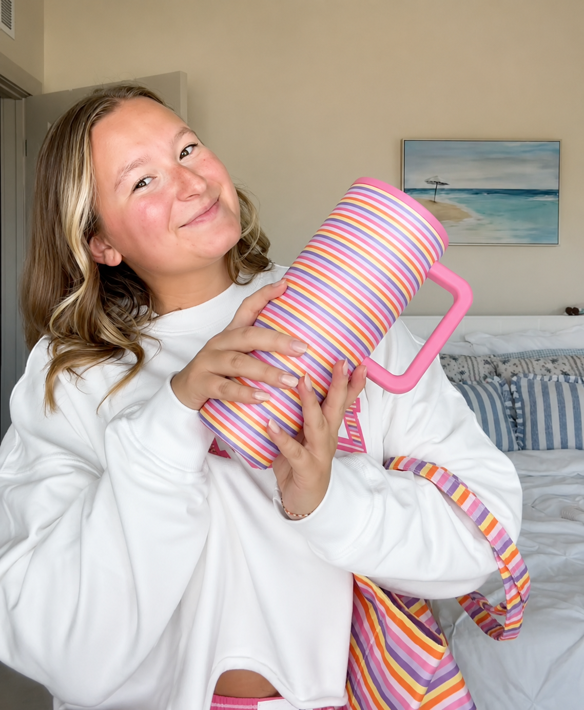 Desert Sunset Traveler customer photo - bedroom with matching bag